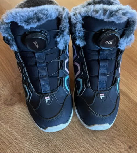 fila儿童棉鞋九成新30码 感兴趣的话点...