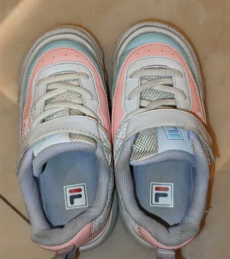 FILA正品女童运动鞋，嫌小低价转 感兴趣...