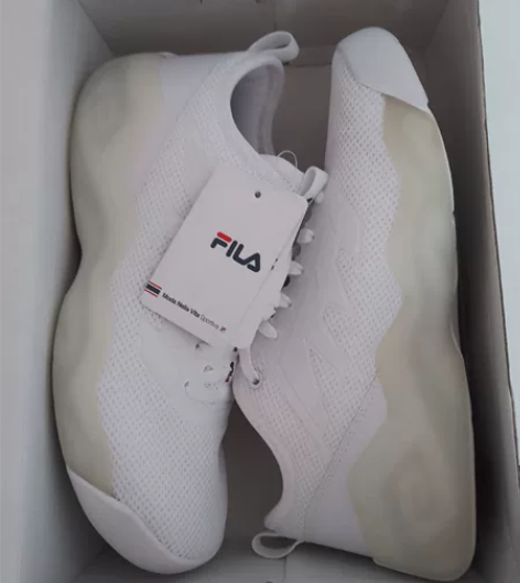 斐乐三十九码全新吊牌在 感兴趣的话点“我想...