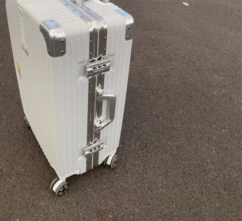 【急售包邮】实体店开不下去了成本太高了，学...