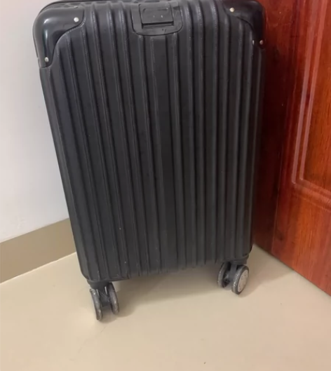 20寸黑色行李箱 拉杆箱 去旅游用过一次 ...