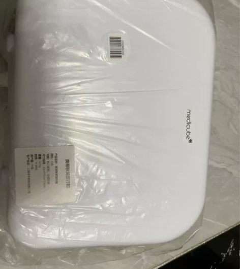 小旅行箱 可手拎 可绑在行李箱上 可以带上...