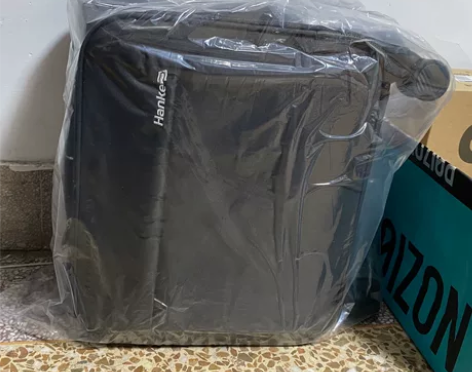 16寸密码拉杆箱  当时工作原因买的 后来...