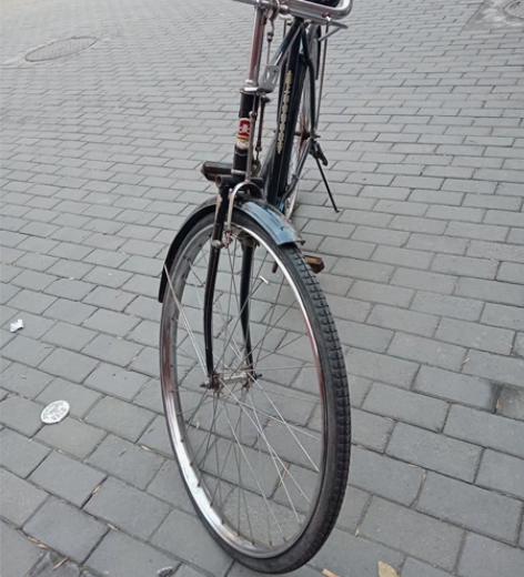 老永久自行车。28寸。骑行正常。舒适轻巧。...