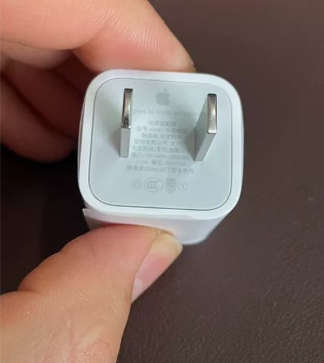 苹果手机原装充电头，图1.2.3全新未拆封...