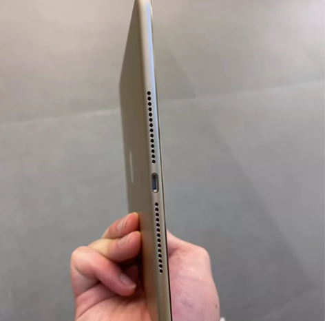 ipad 2017九五新 爱思绿低价出，游...