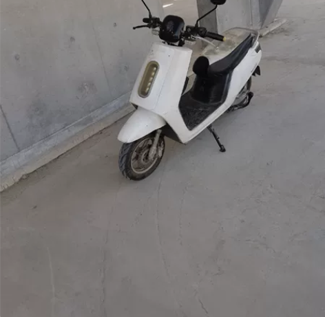 帮朋友个人转让二手电动车，前后碟刹60伏2...