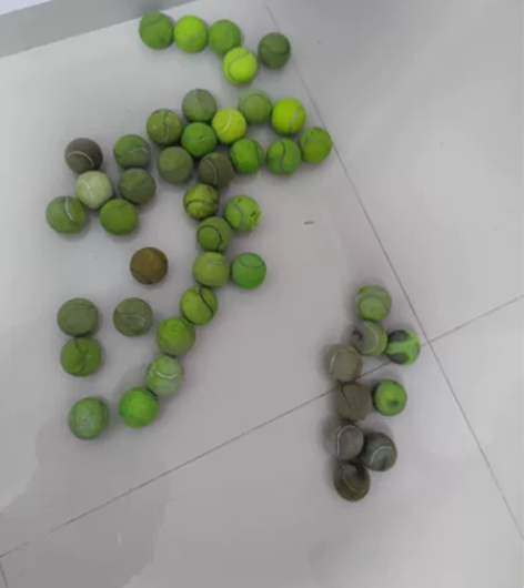 45颗没气 秃顶 一两颗开裂 网球 垫椅子...