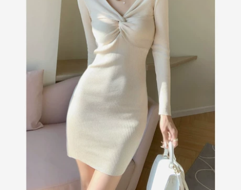 白色针织毛衣连衣裙子女秋冬季2022年新款...