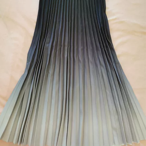 设计感渐变色百褶裙女半身裙2022新款秋季...