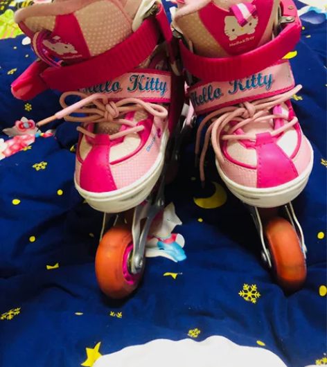 麦卡斯滑冰鞋,孩子生日亲戚送的 仅试用几次...