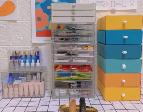 彩虹色抽屉式桌面收纳盒化妆品 全新 有6个...