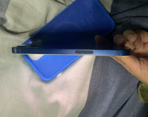 自用苹果12蓝色128g，无锁ID可退，边...