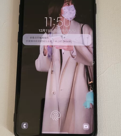 三星s10+ 自用，不是贩子。 8+128...