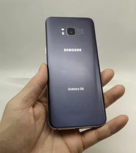 三星S8 ,4+64G 4G运行64G内存...