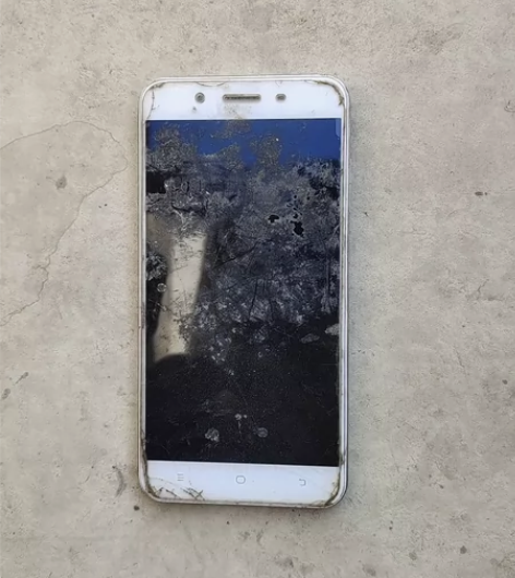 vivo y66尸体机，有需要的带走 感兴...
