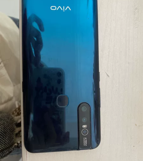vivo s1 128g自用闲置出 屏碎了...