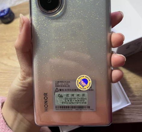 荣耀60朱丽叶 8+256g，全新仅开机看...