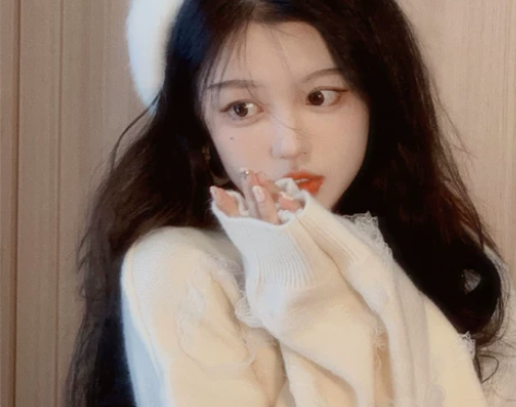 白色毛绒绒秋冬帽子女2022年爆款贝雷帽小...