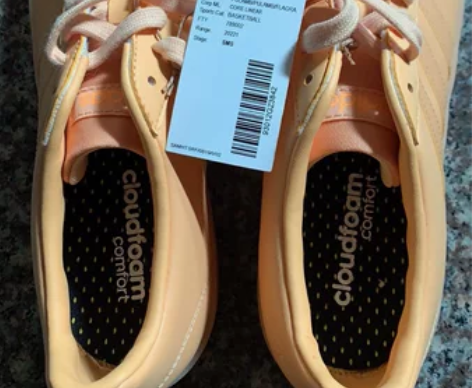 黑包货源,阿迪正品橙色果冻板鞋,全新38.5码,货号GZ38... 黑包货源,阿迪正品橙色果冻板鞋,全新38.5码,货号GZ38...