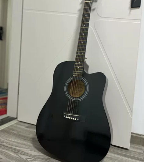 原价1900多的吉他几乎全新单板吉他便宜出...