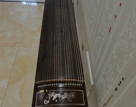 古筝,亲戚送的,原价2000多,包装袋在,...