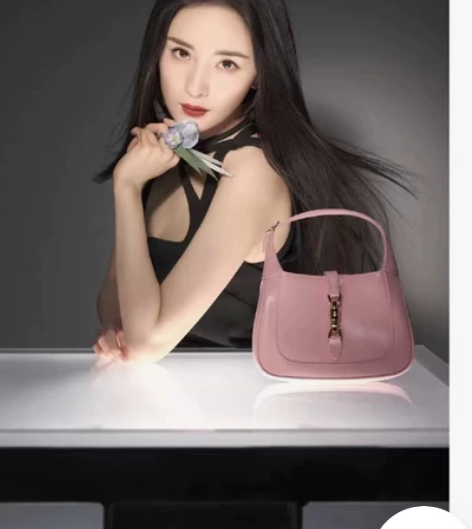 全新便宜出 小号g家樱花粉真皮腋下包Jac...