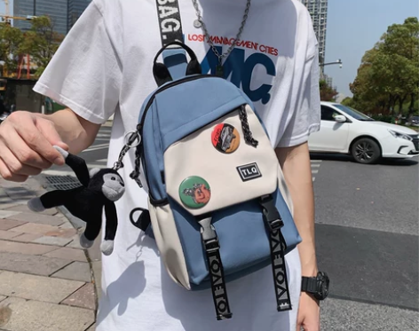 胸包男运动款潮牌ins超火日系单肩包小包国...
