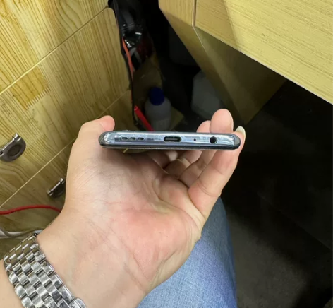 realme q3pro狂欢版，8+128...