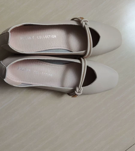 卓诗尼单鞋，实体店购入，36码仅试穿 感兴...