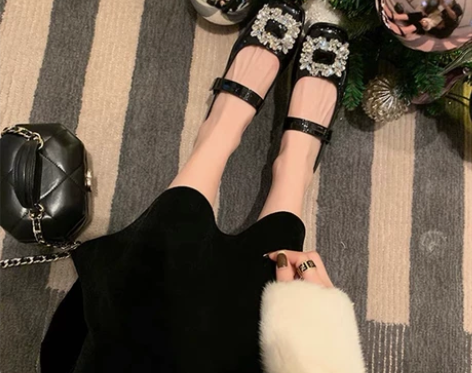 水钻方扣玛丽珍鞋2022新款鞋子法式漆皮低...