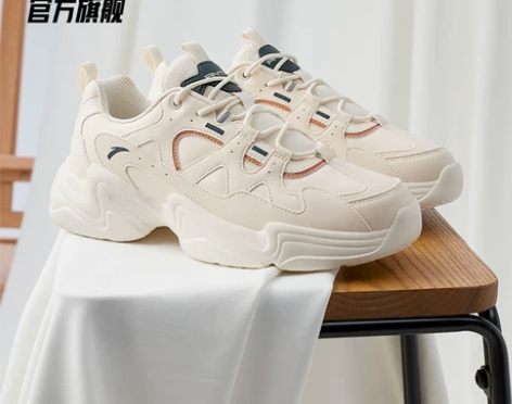 出闲置安踏男鞋休闲鞋运动老爹鞋，官网买的目...