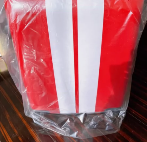 红色女生登机箱，全新未使用，带密码锁，别人...