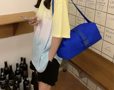 包包女2021新款大容量健身包休闲简约托特...