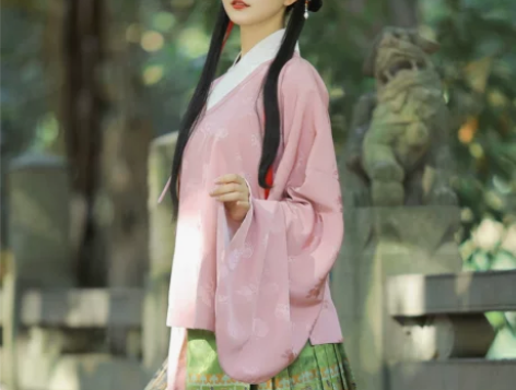 兰若庭 汉服 如意松鼠 明… 颜色分类:丁...