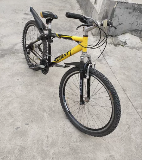 闲置一辆原装正品捷安特山地自行车，7成新2...