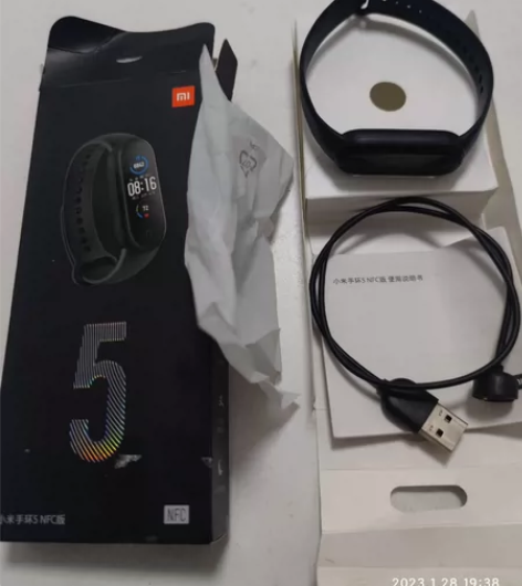 小米手环5NFC 成色还可以 有表带,充电...