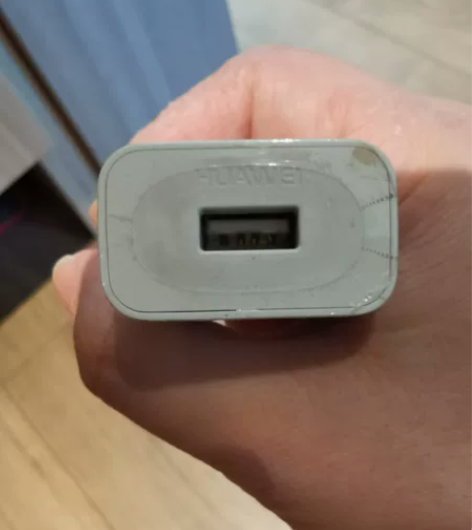华为usb充电头 感兴趣的话点“我想要”和...