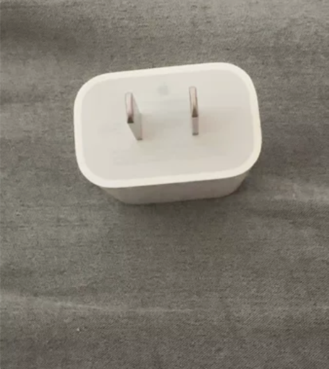 苹果14pm一小套配件,苹果充电头,20瓦...