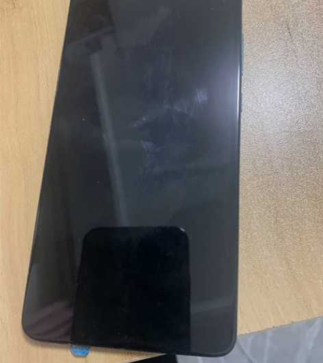 HUAWEI  Mate20    6+6...