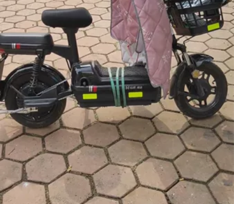 哈啰棒途电动车智能电动滑板车 48伏20安...