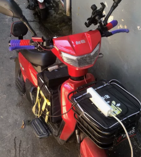 台铃  炫猛 单独车架出个快一年的台铃，摔...