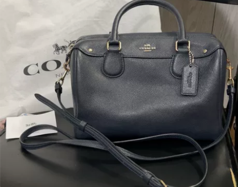 【现货】Coach 藏蓝色皮质两用波士顿包...