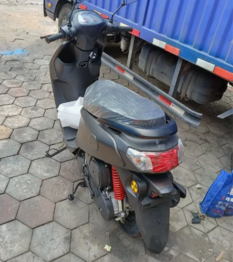新款100/125CC巧格踏板摩托车整车可...