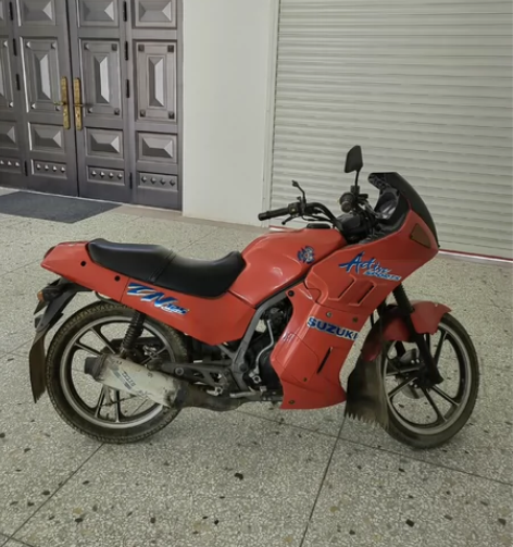 铃木王中王125摩托车,日本进口1999年...