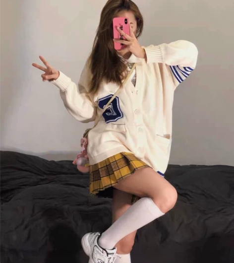 格子百褶裙 黄格 很有版型的 不是那种塌塌...