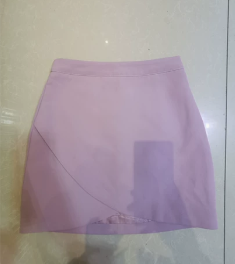 西服面料，仙女紫花苞裙，忍痛割爱。 感兴趣...