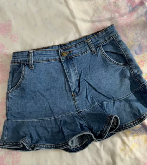 闲置不穿的牛仔短裤，适合115斤左右的朋友...