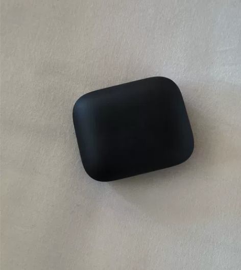 一加耳机丢了一只，9成新，仓带一只耳机。仅...