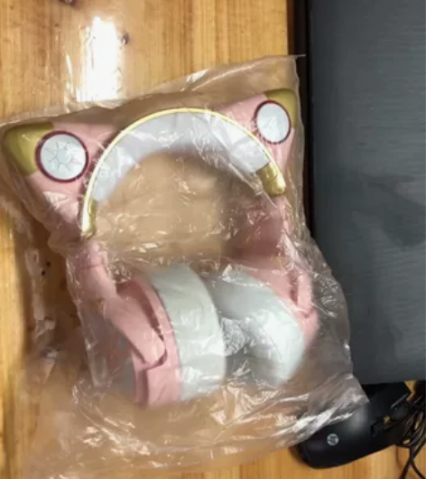 妖舞 小樱 头戴 蓝牙耳机 在这家买的二手...